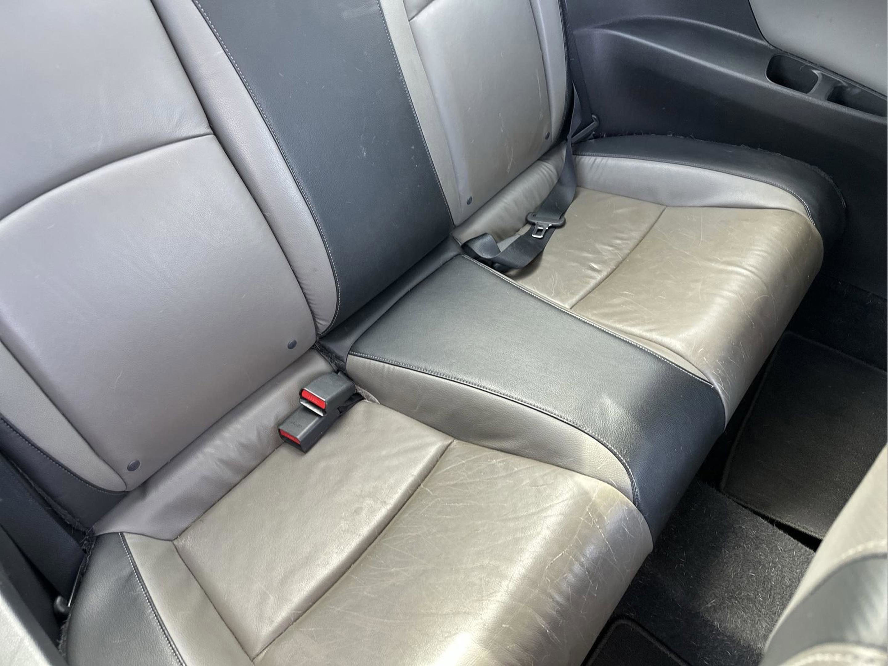 Used 2018 Honda Civic Touring image 16