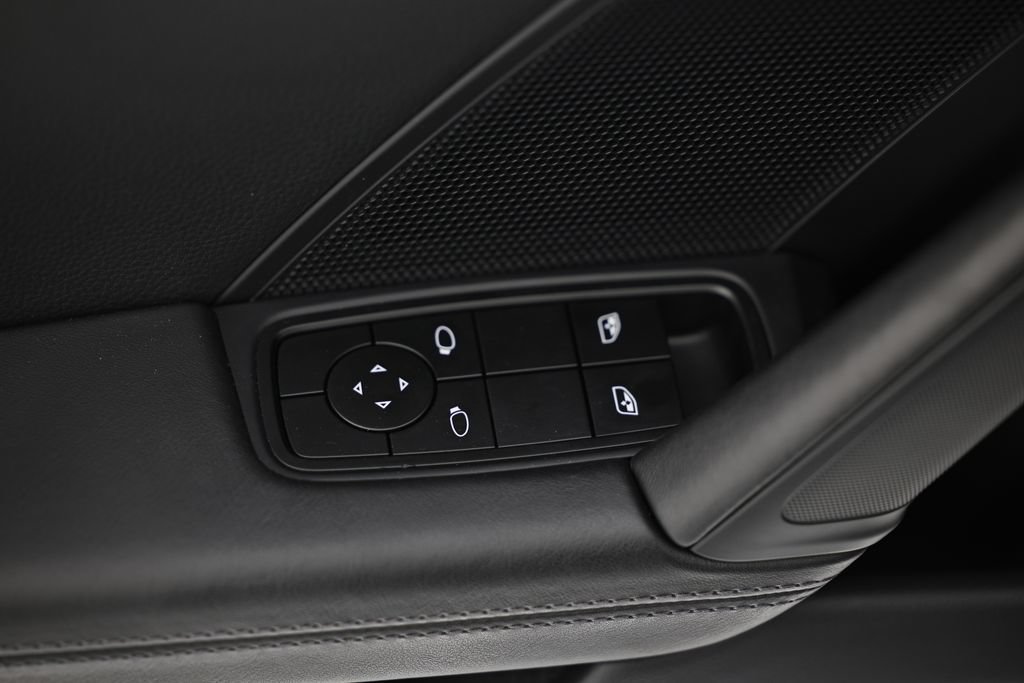 Certified 2022 Porsche 911 Carrera RWD image 23