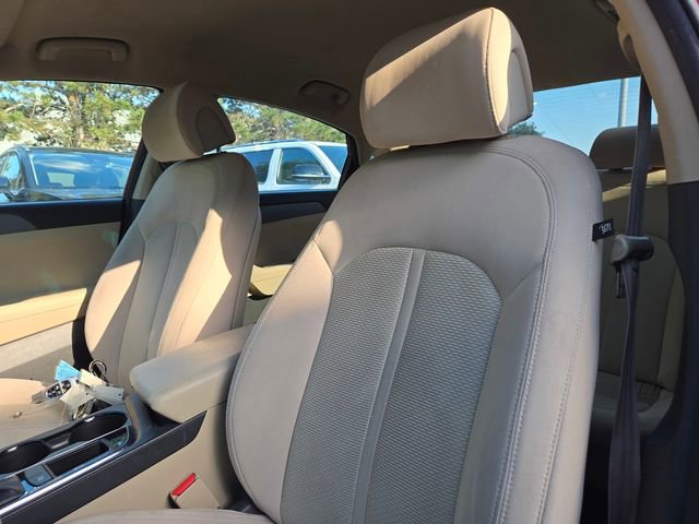 Used 2015 Hyundai Sonata SE FWD image 12
