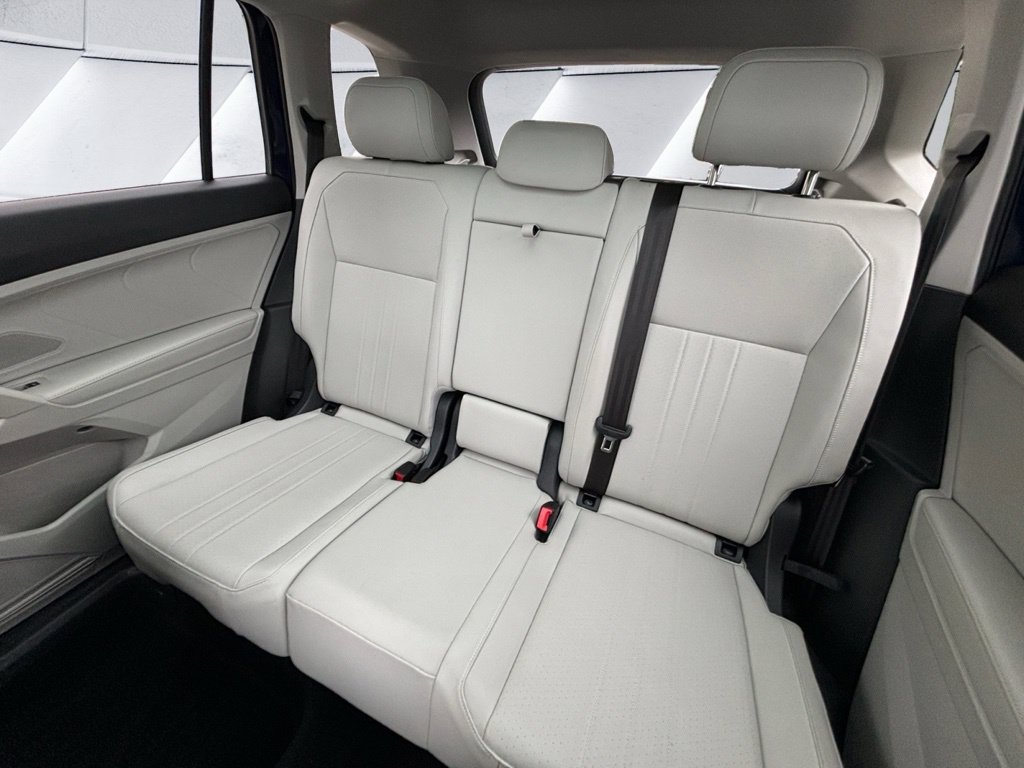 Certified 2024 Volkswagen Tiguan SE w/ Panoramic Sunroof Package AWD/4WD image 20