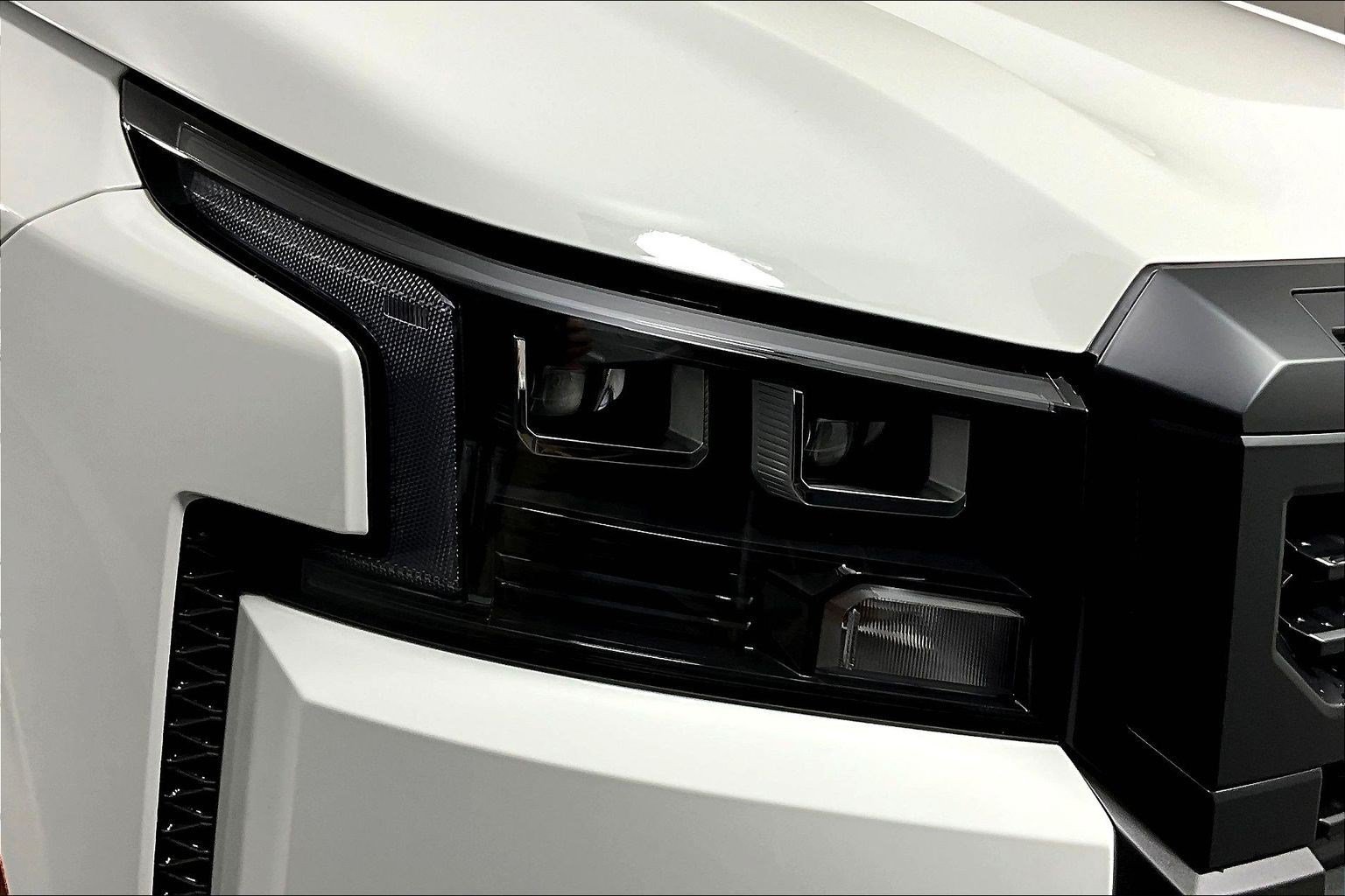 New 2026 Nissan Frontier S w/ S Utility Package AWD/4WD image 8