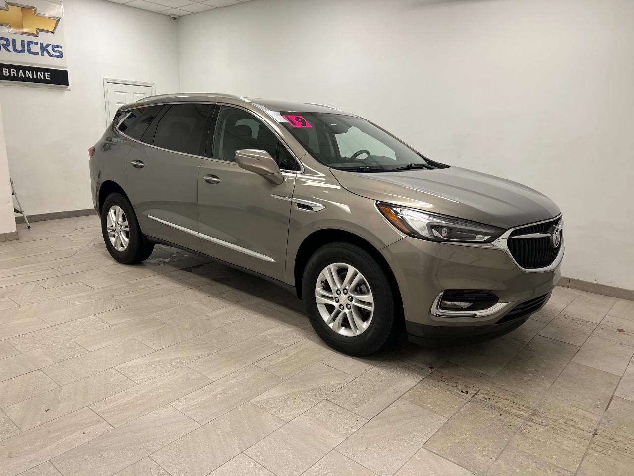Used 2019 Buick Enclave Essence FWD image 6