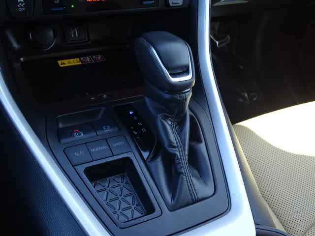 Used 2025 Toyota RAV4 Limited w/ Advanced Technology Package FWD image 32