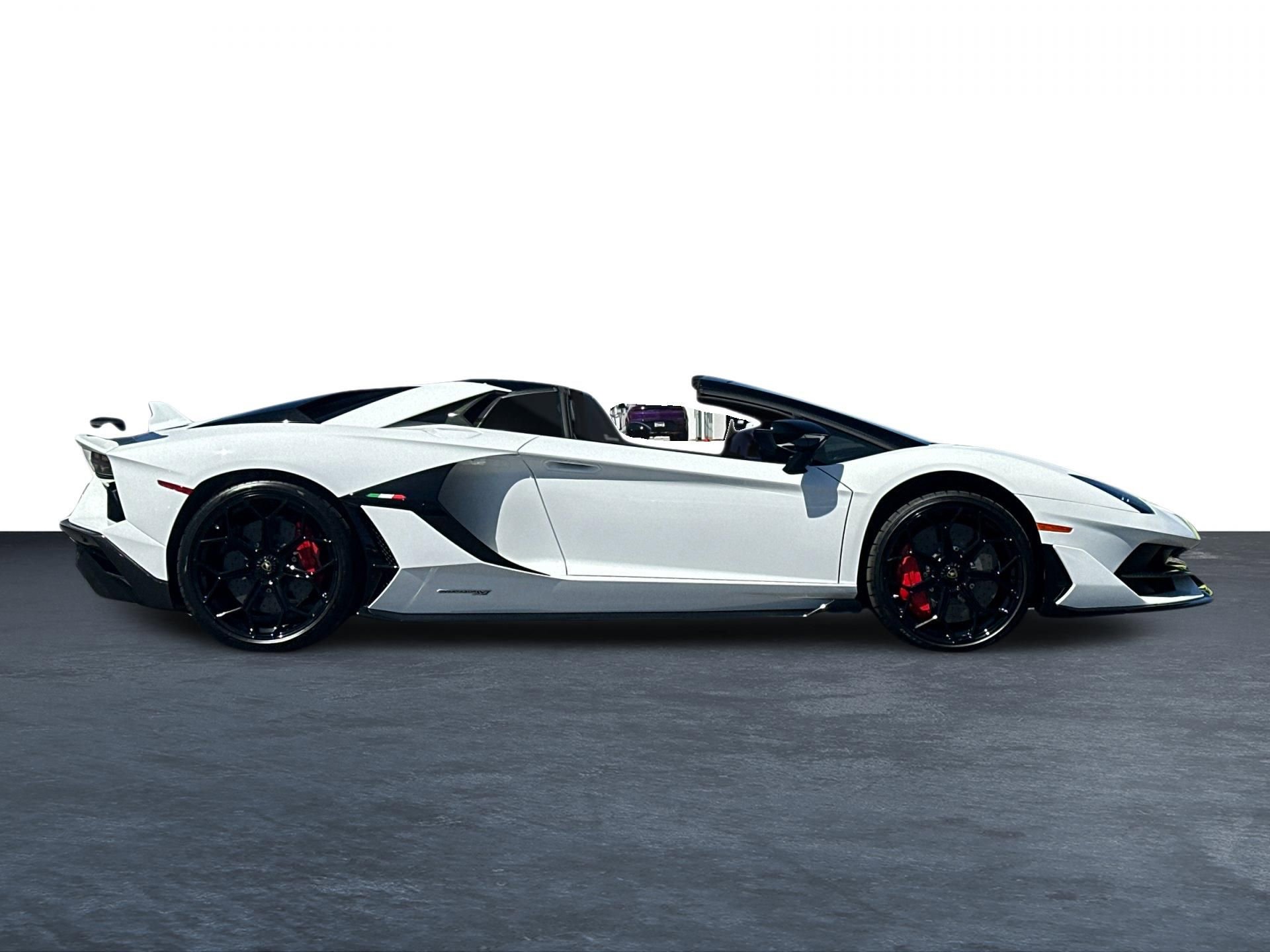 Used 2021 Lamborghini Aventador SVJ image 2