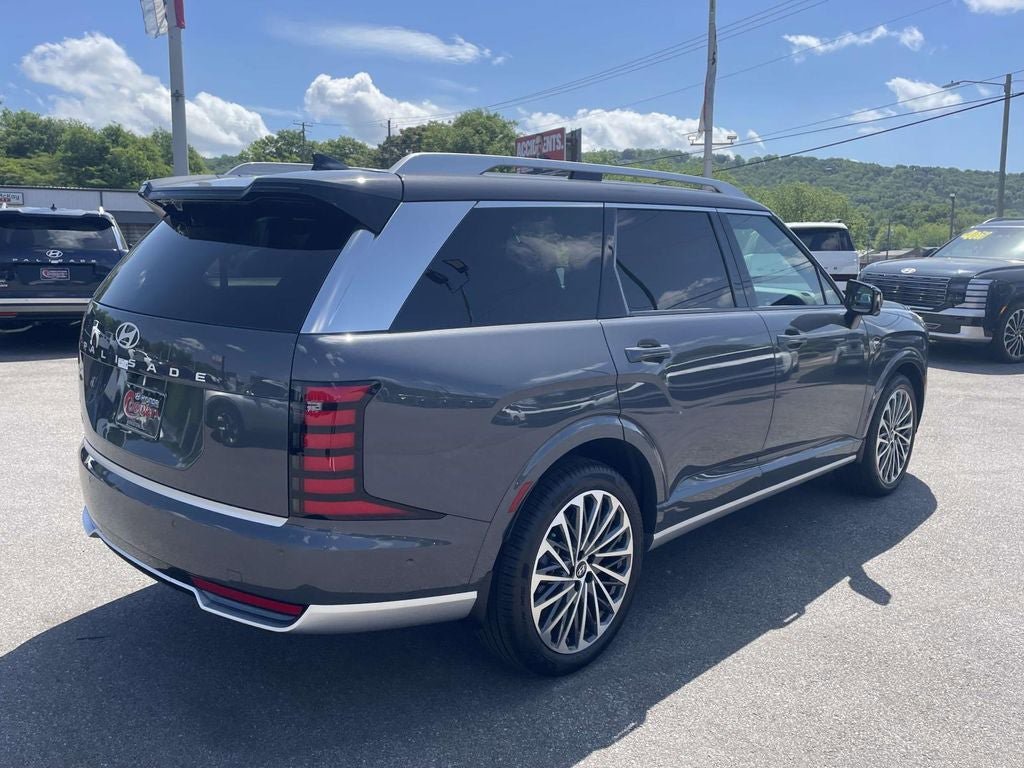 New 2026 Hyundai Palisade Calligraphy FWD image 3