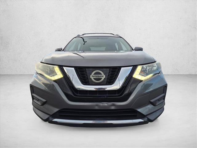 Used 2017 Nissan Rogue SV w/ SV Premium Package FWD image 2