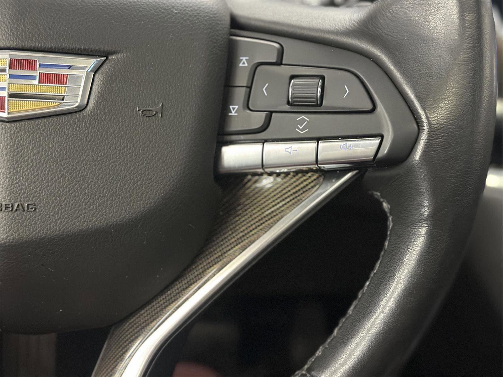 Certified 2020 Cadillac XT6 Premium Luxury w/ Platinum Package image 16