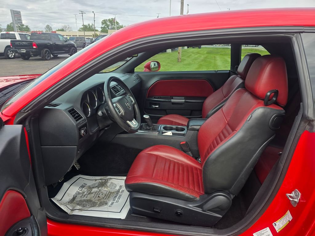 Used 2014 Dodge Challenger R/T Plus RWD image 8