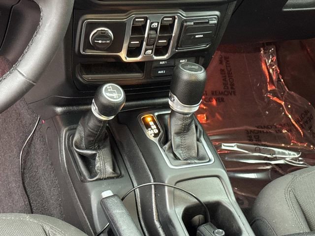 Used 2023 Jeep Wrangler Unlimited Sport AWD/4WD image 23