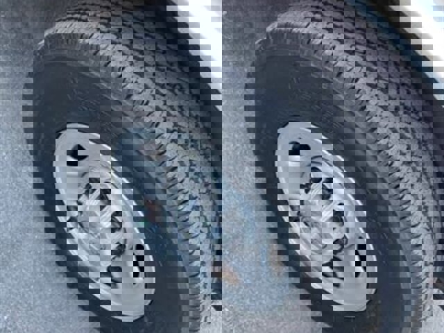 Used 2018 Chevrolet Express 2500 image 15