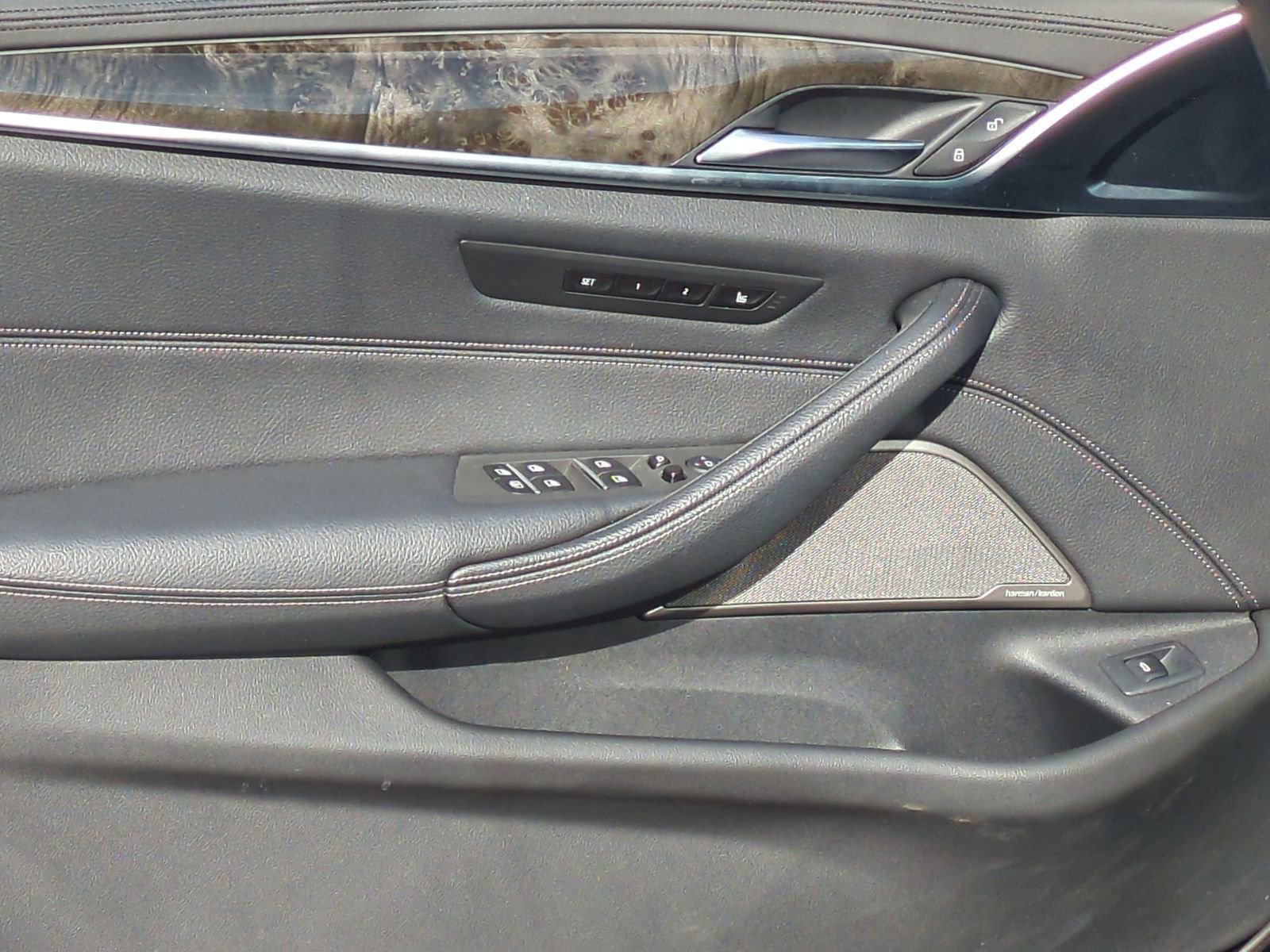 Used 2023 BMW M550i xDrive image 13