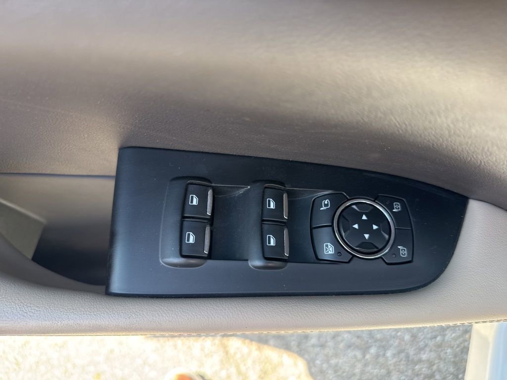 Used 2022 Lincoln Nautilus Reserve w/ Equipment Group 202A image 10