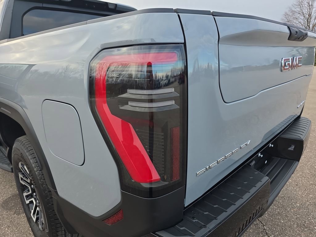 New 2026 GMC Sierra EV Elevation w/ Premium Package AWD/4WD image 32