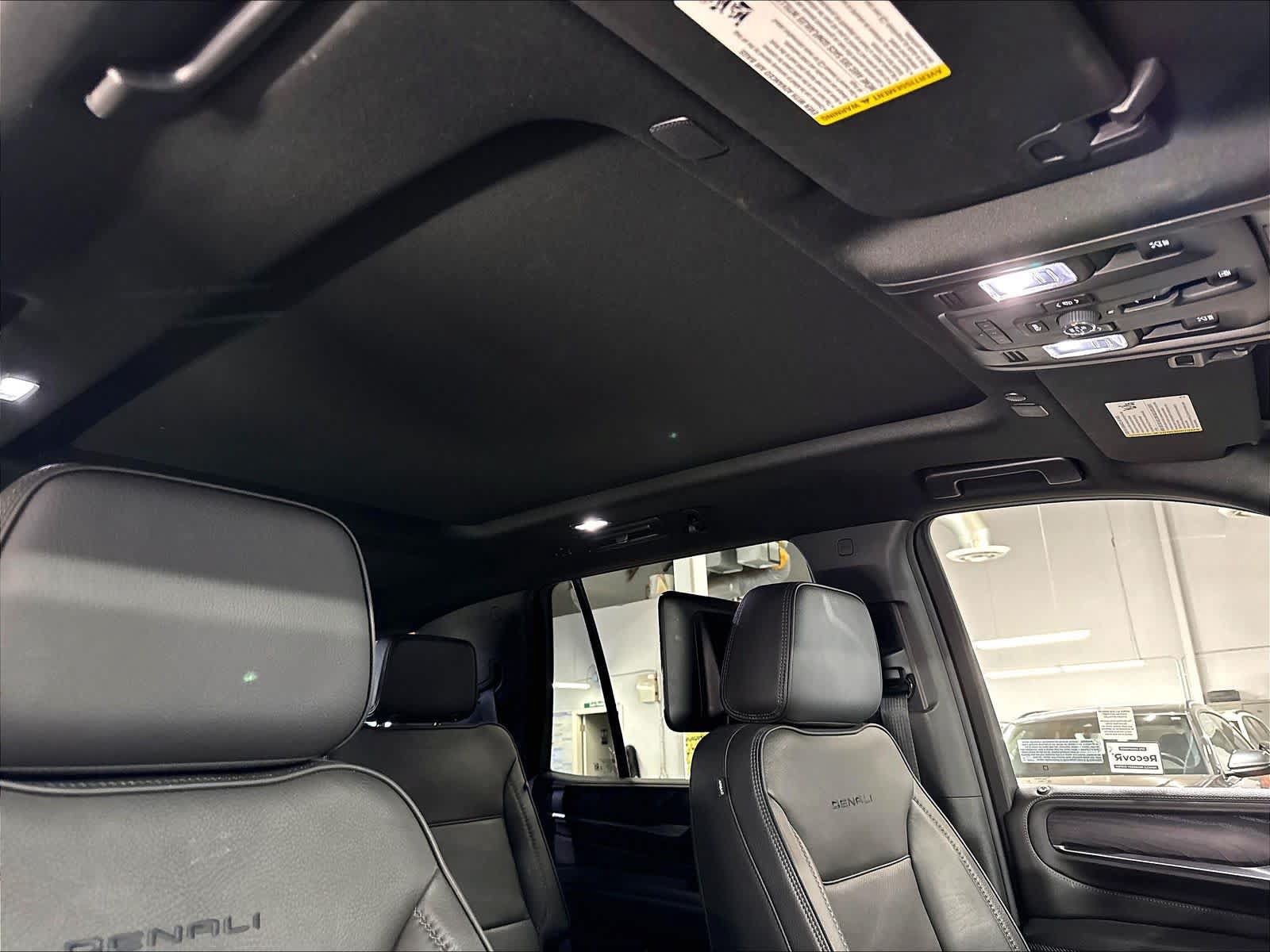 Used 2024 GMC Yukon Denali w/ Max Trailering Package AWD/4WD image 23