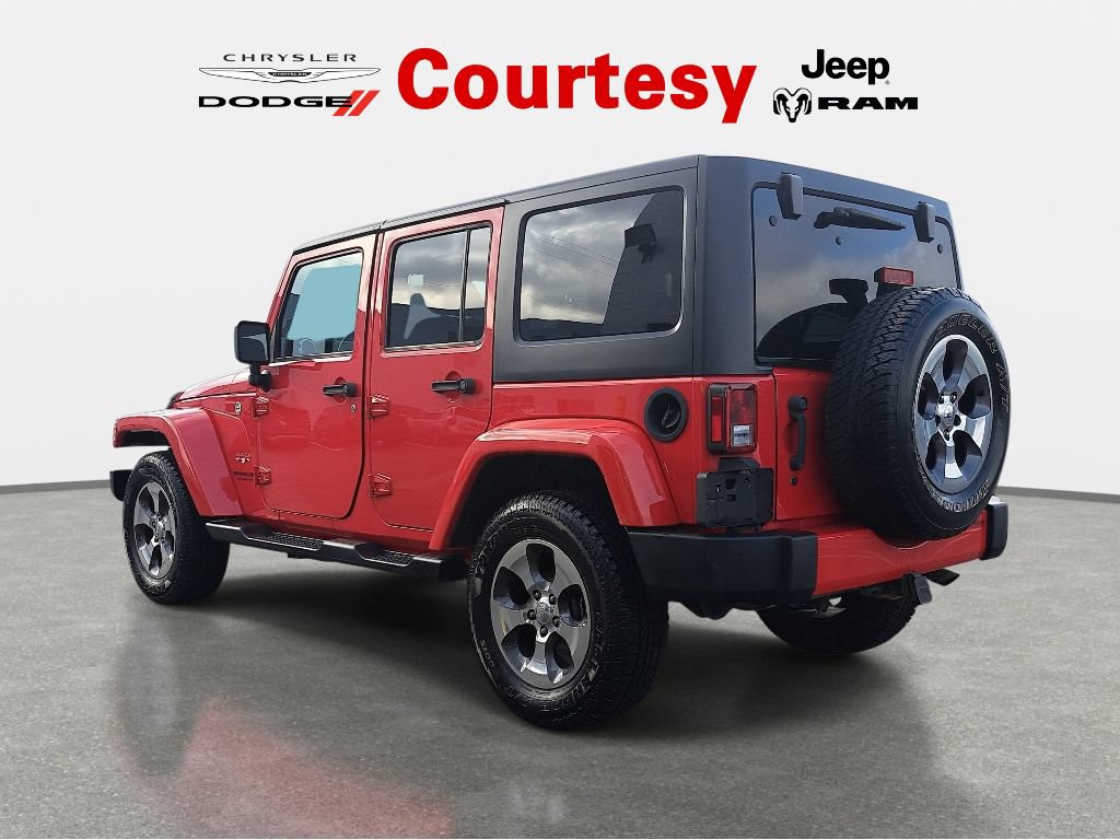 Used 2017 Jeep Wrangler Unlimited Sahara AWD/4WD image 6