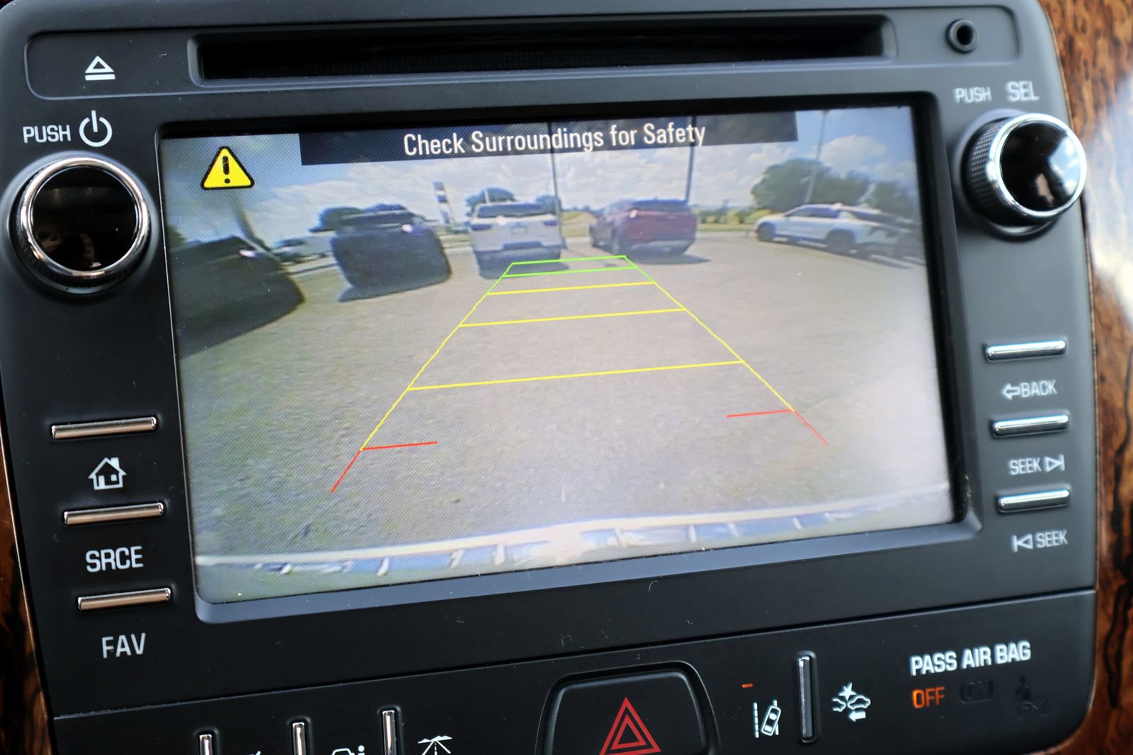 Used 2014 Chevrolet Traverse LTZ FWD image 23