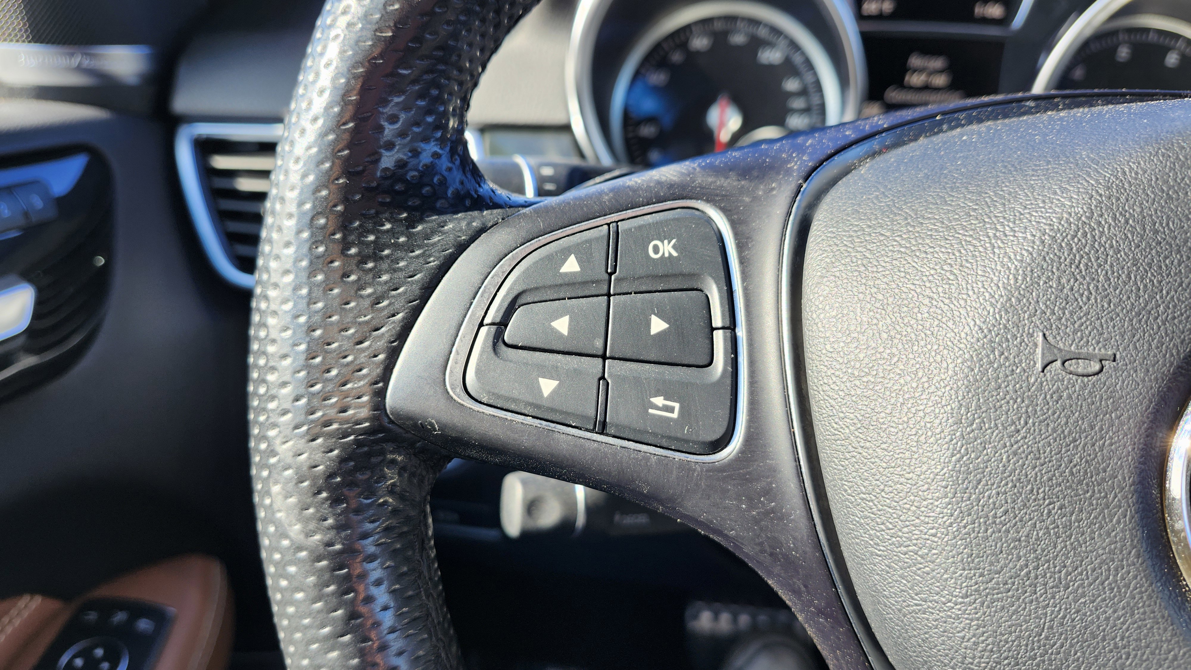 Used 2019 Mercedes-Benz GLE 400 4MATIC image 45