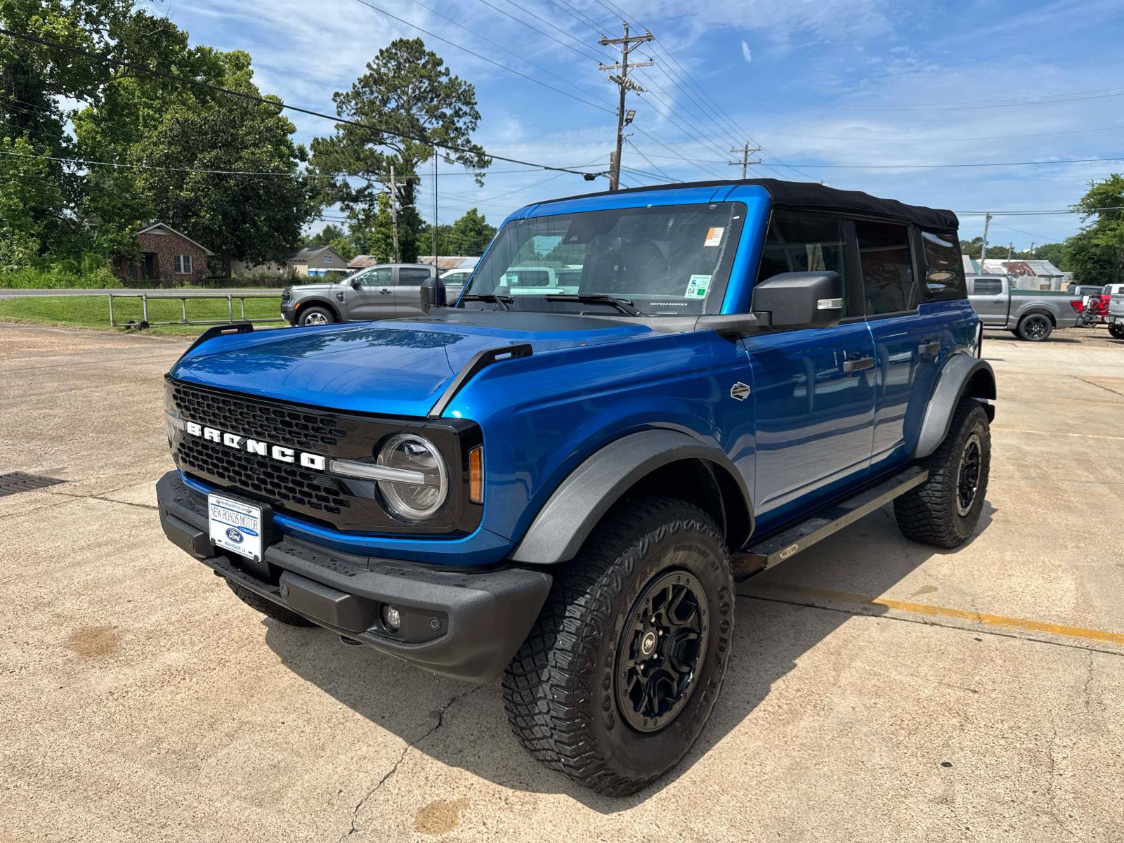 Certified 2022 Ford Bronco Wildtrak AWD/4WD image 3
