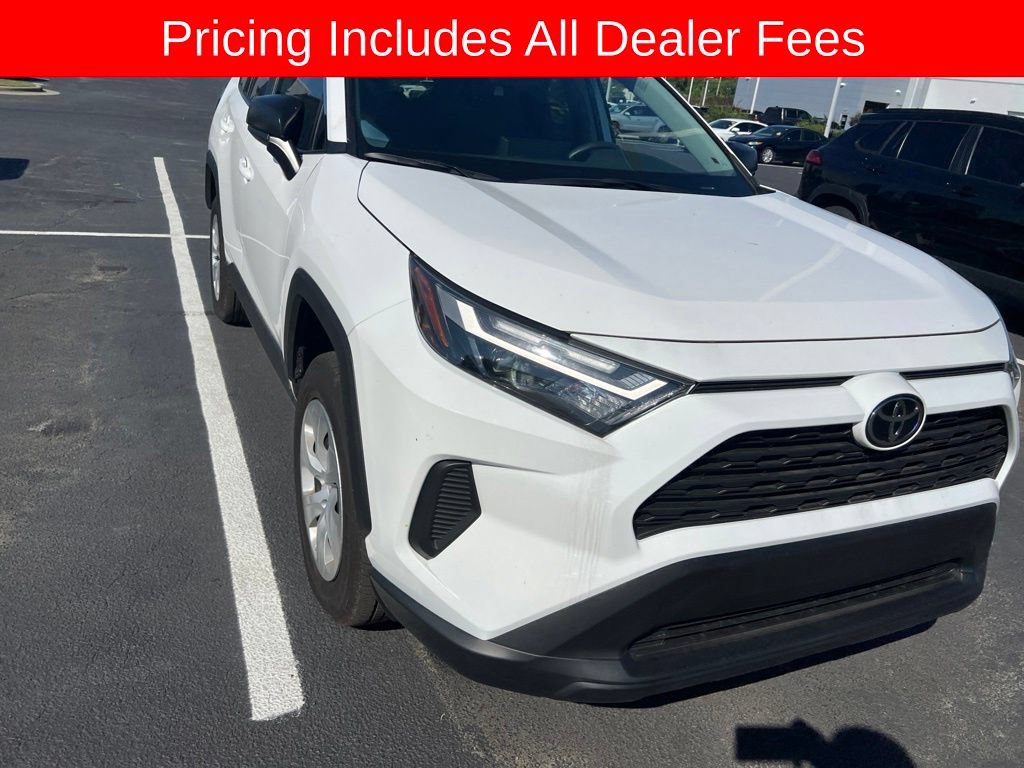 Used 2025 Toyota RAV4 LE AWD/4WD image 10