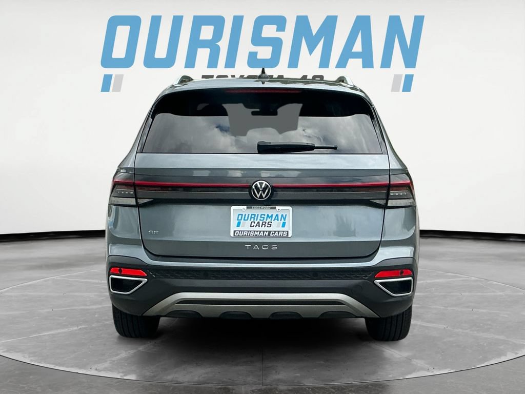 Used 2025 Volkswagen Taos SE FWD image 6