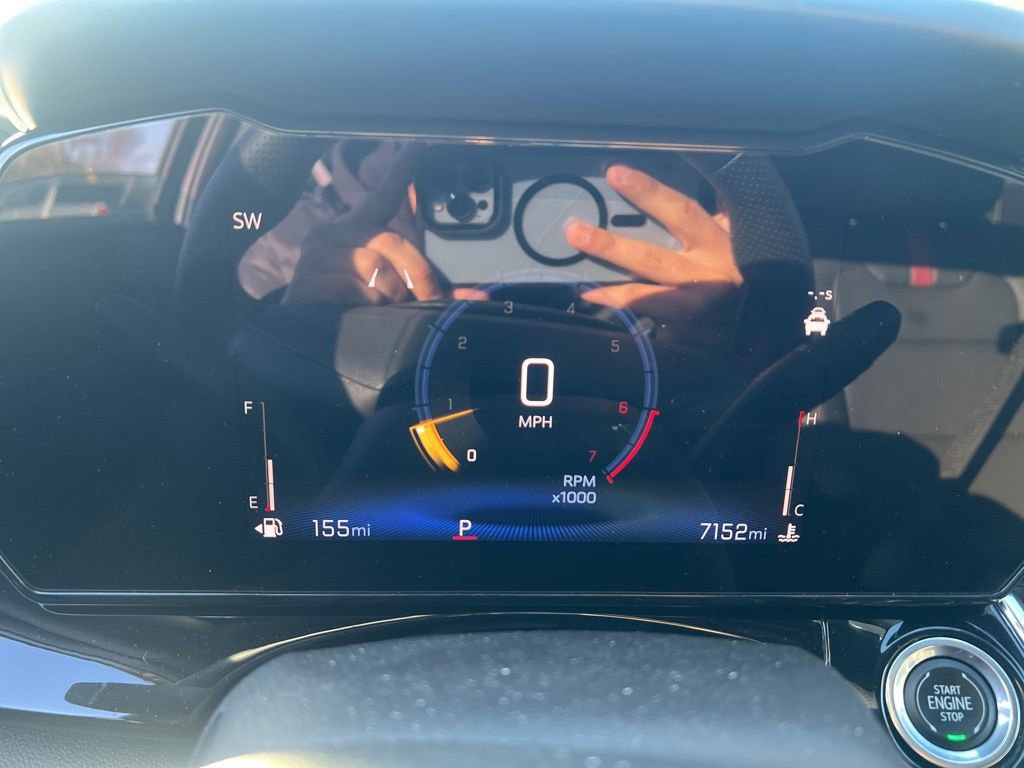 Used 2025 Chevrolet Trax RS w/ Driver Confidence Package image 13