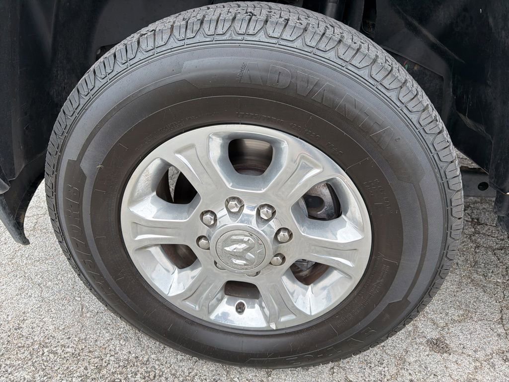 Used 2024 RAM 2500 Big Horn AWD/4WD image 12