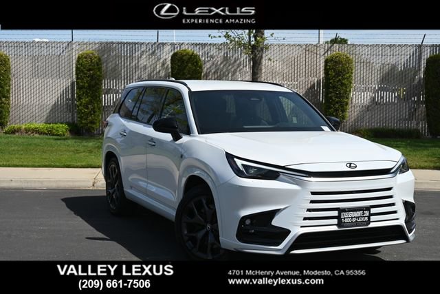 New 2026 Lexus TX 500h AWD image 1