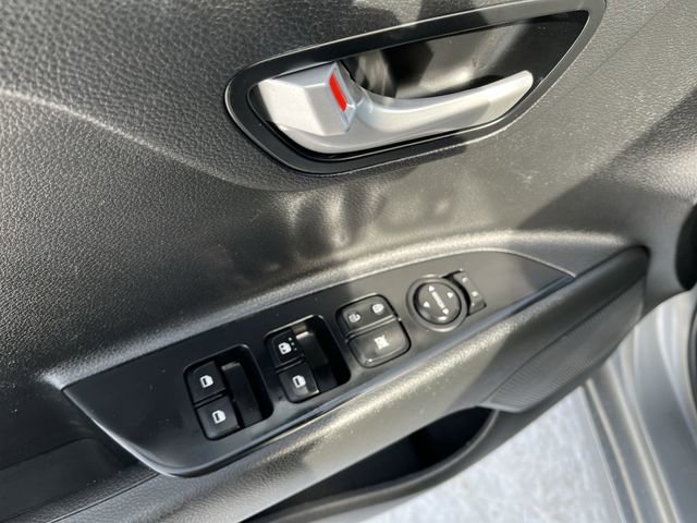 Used 2022 Kia Rio S image 17