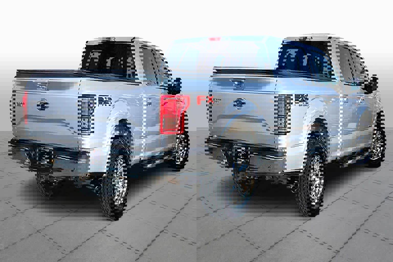 Used 2015 Ford F150 Lariat image 13