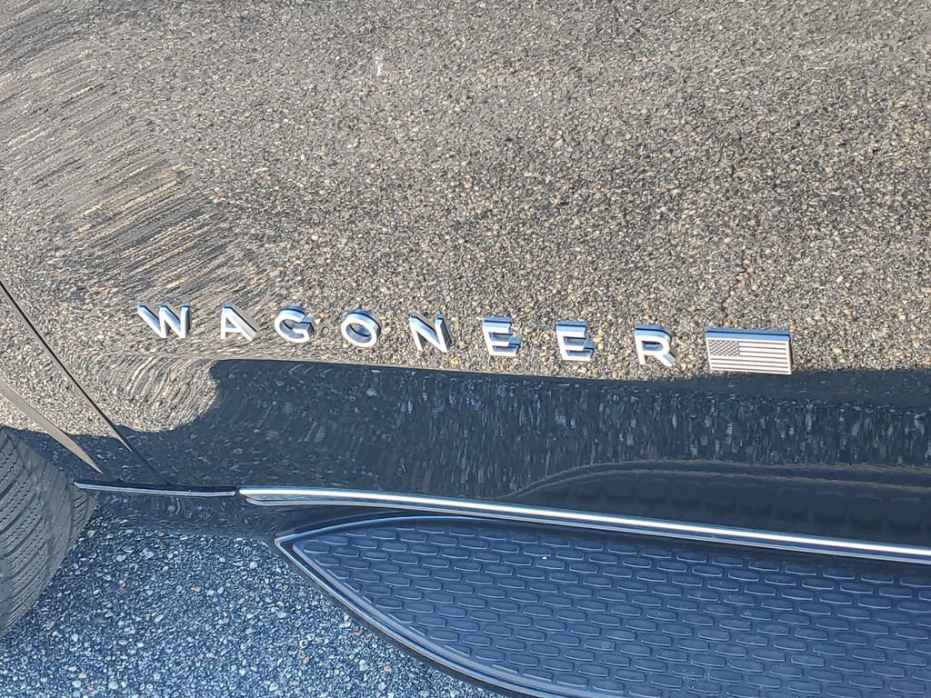 Used 2023 Jeep Wagoneer Series III w/ Preferred Equipment Group image 29