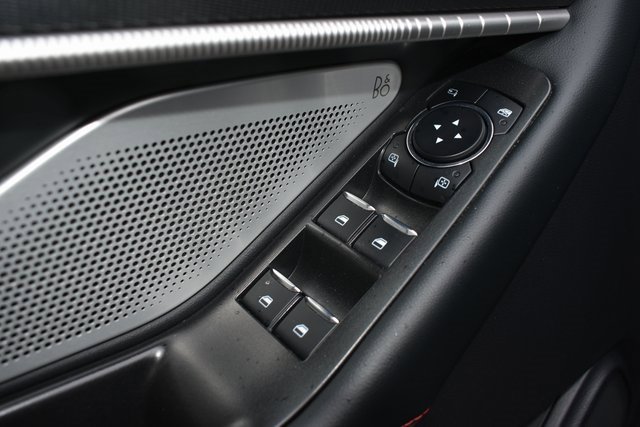 Used 2025 Ford Explorer ST image 15