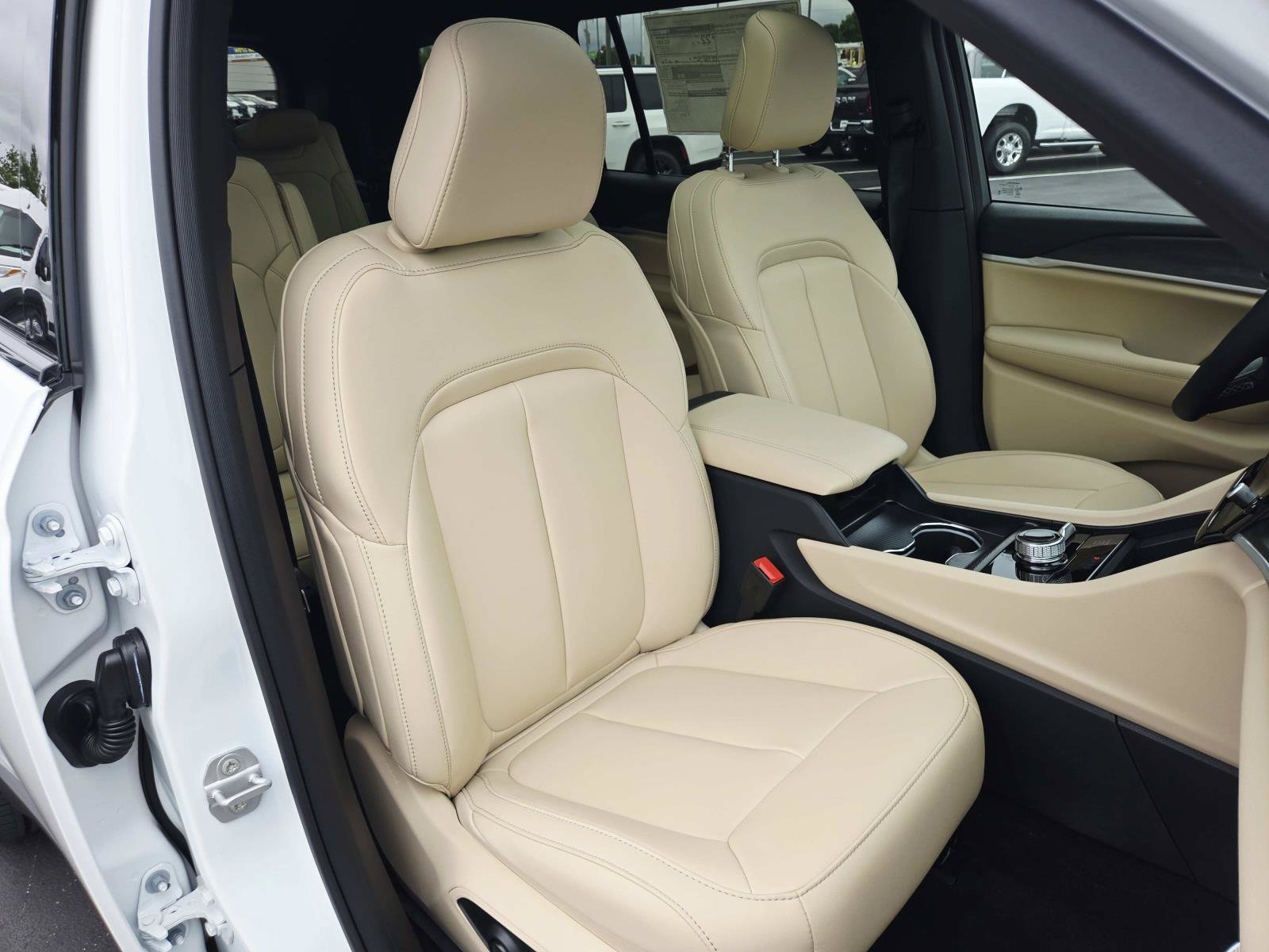 New 2027 Jeep Grand Cherokee L Limited AWD/4WD image 19