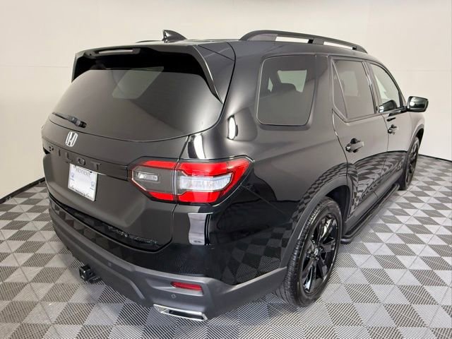 Used 2025 Honda Pilot Black Edition image 6