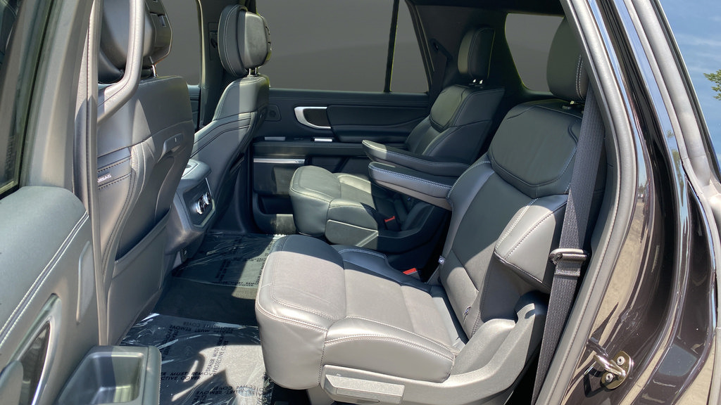 New 2027 Ford Expedition Max Platinum w/ Stealth Performance Package AWD/4WD image 21