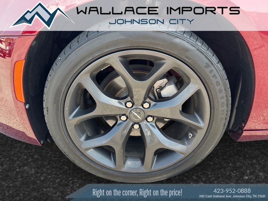 Used 2023 Chrysler 300 S w/ Comfort Group RWD image 9