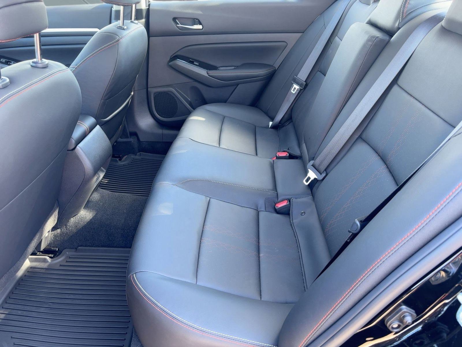 New 2025 Nissan Altima 2.5 SR w/ SR Premium Package AWD/4WD image 15