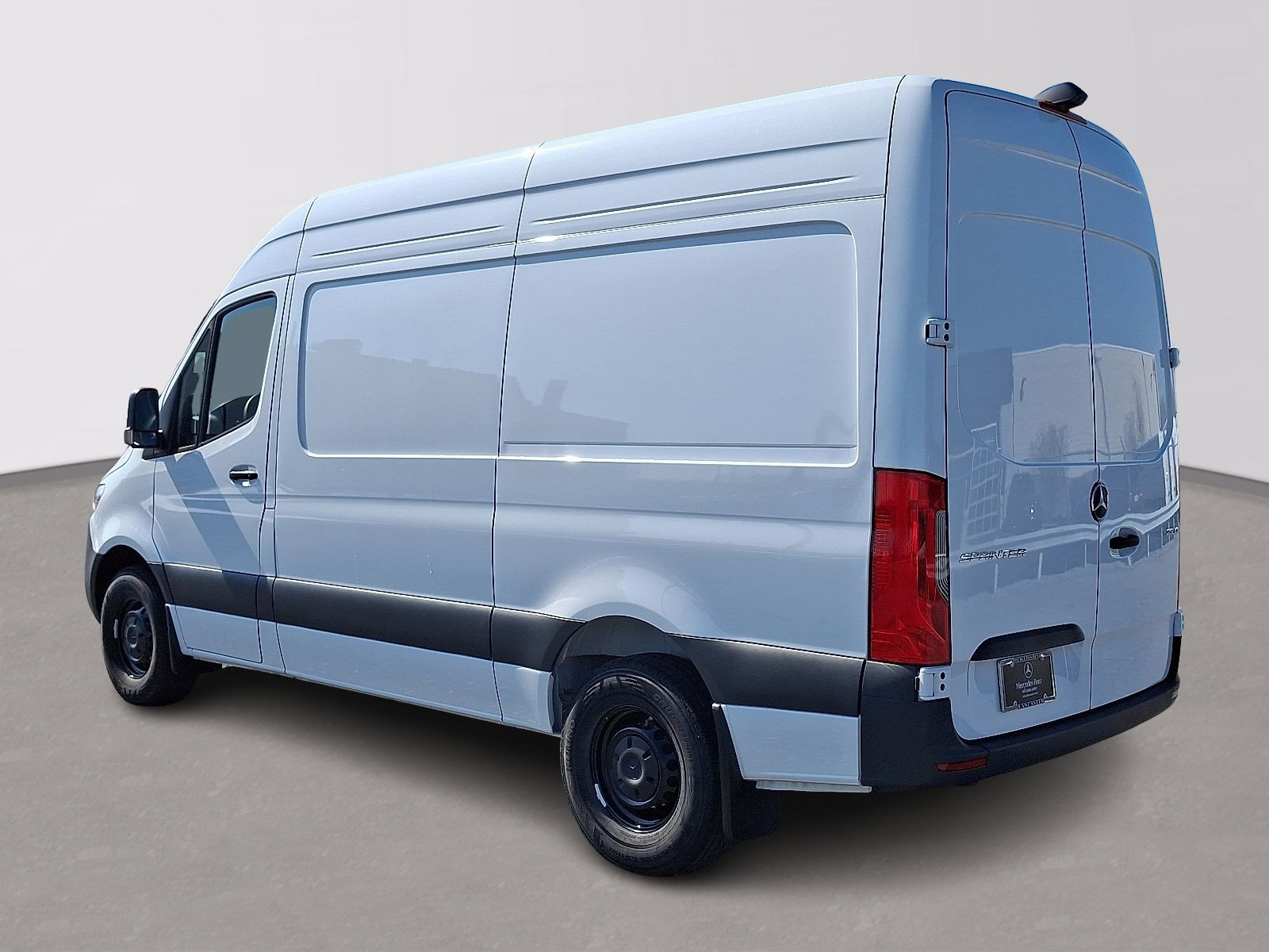 Used 2025 Mercedes-Benz Sprinter 2500 image 6