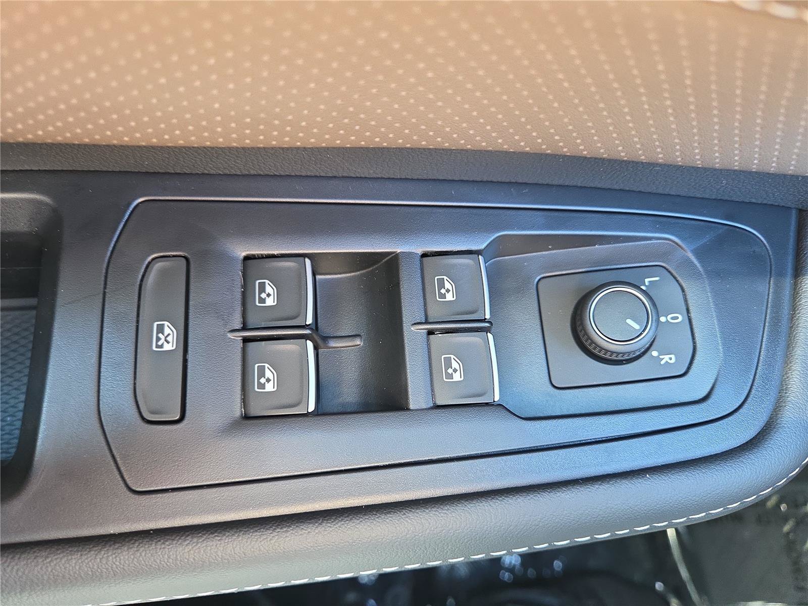 New 2026 Volkswagen Atlas SEL AWD/4WD image 13