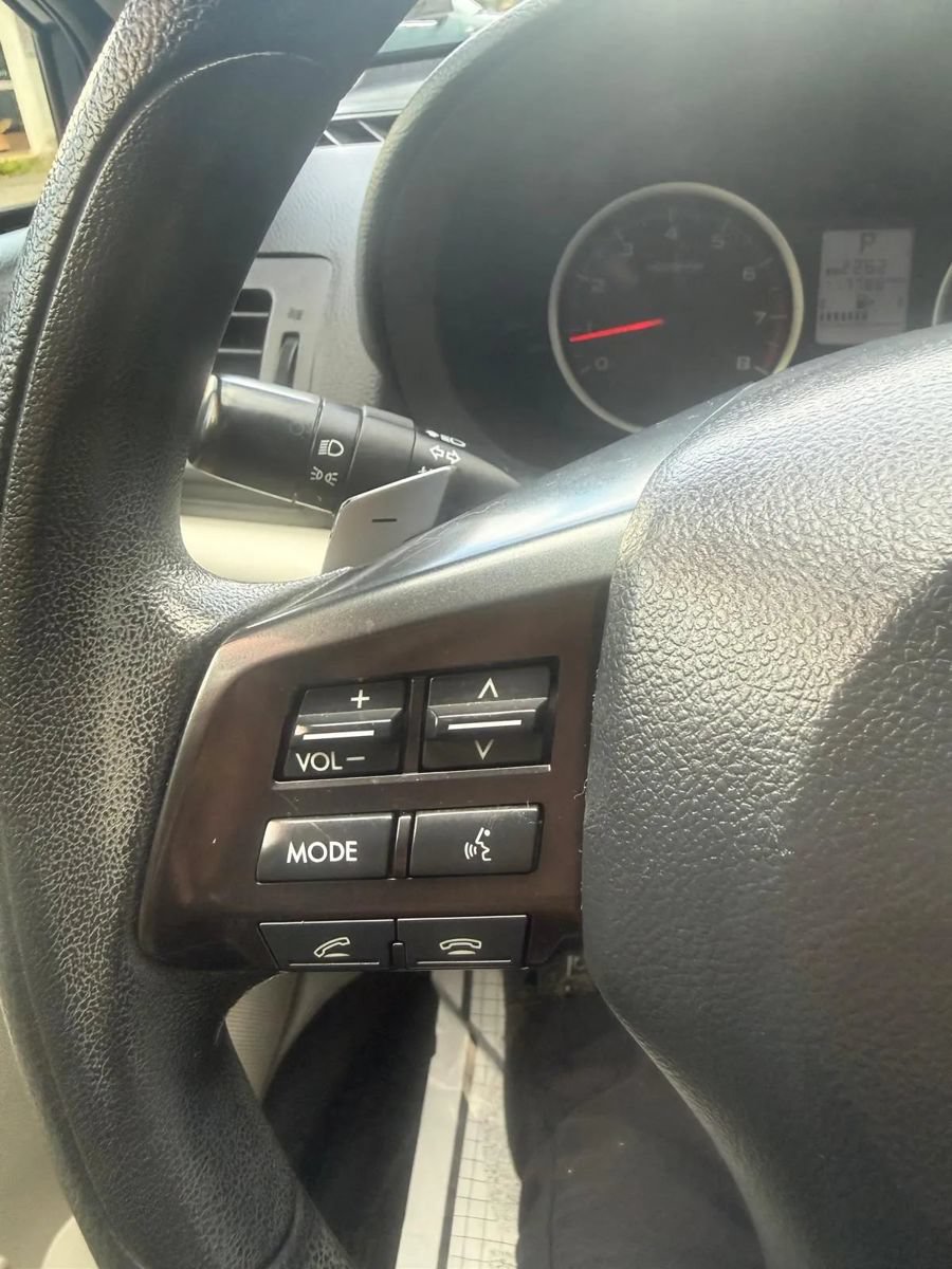 Used 2013 Subaru Crosstrek 2.0i Premium AWD/4WD image 16