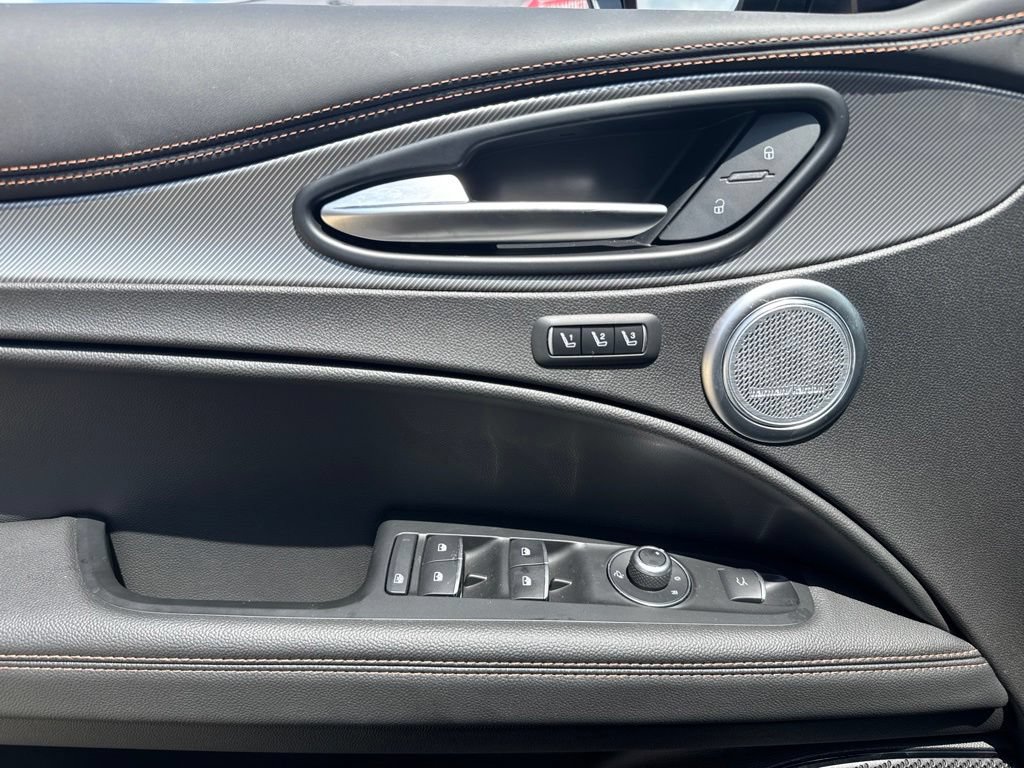 New 2025 Alfa Romeo Stelvio Sprint AWD/4WD image 29