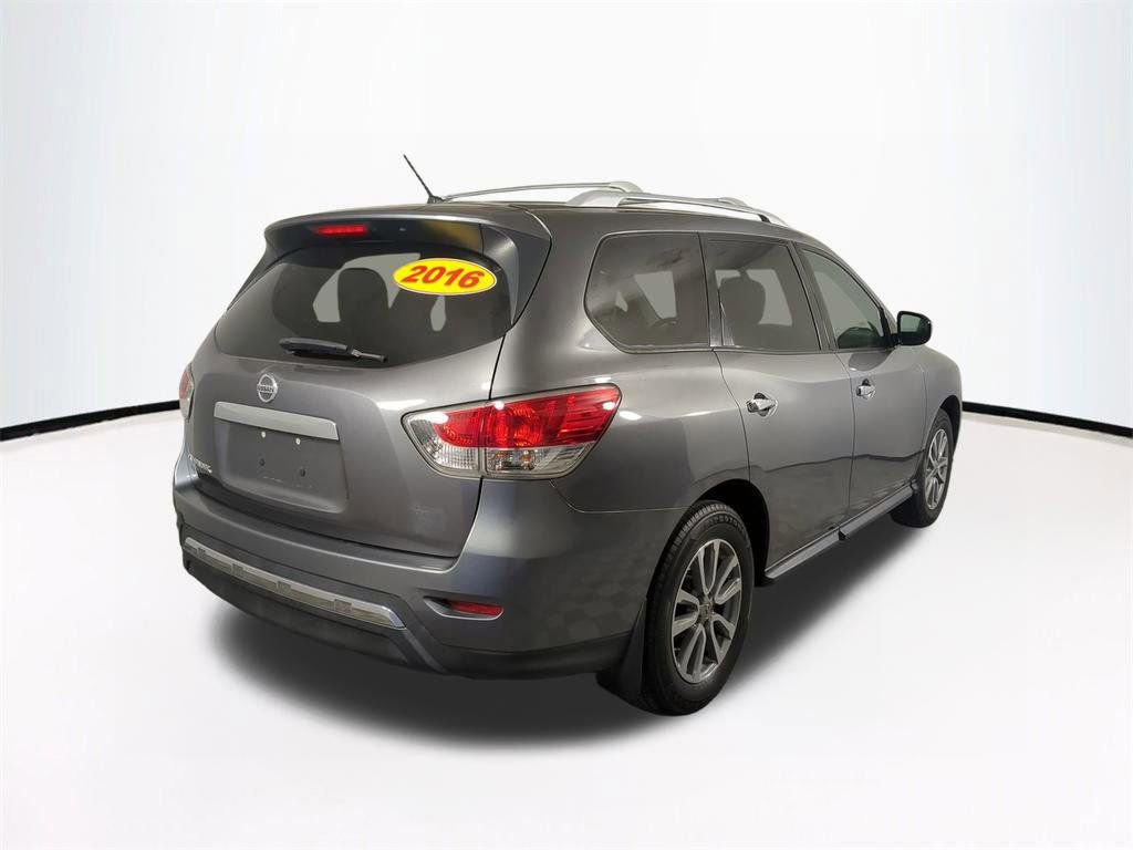 Used 2016 Nissan Pathfinder S image 5