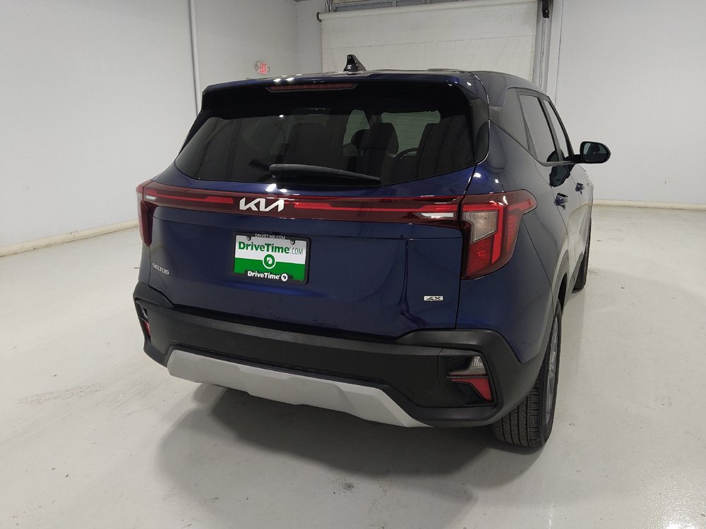 Used 2025 Kia Seltos LX AWD/4WD image 7