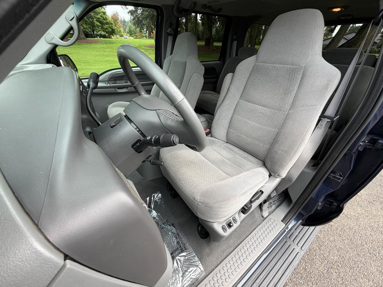 Used 2002 Ford Excursion XLT RWD image 11