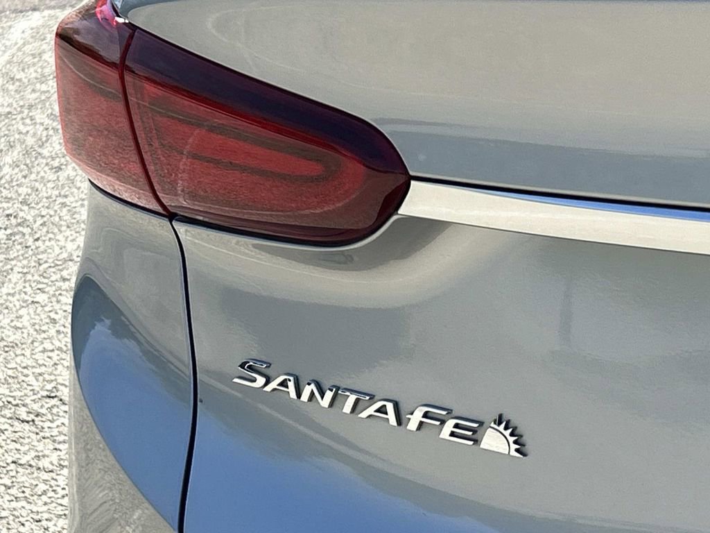 Used 2020 Hyundai Santa Fe SE FWD image 11