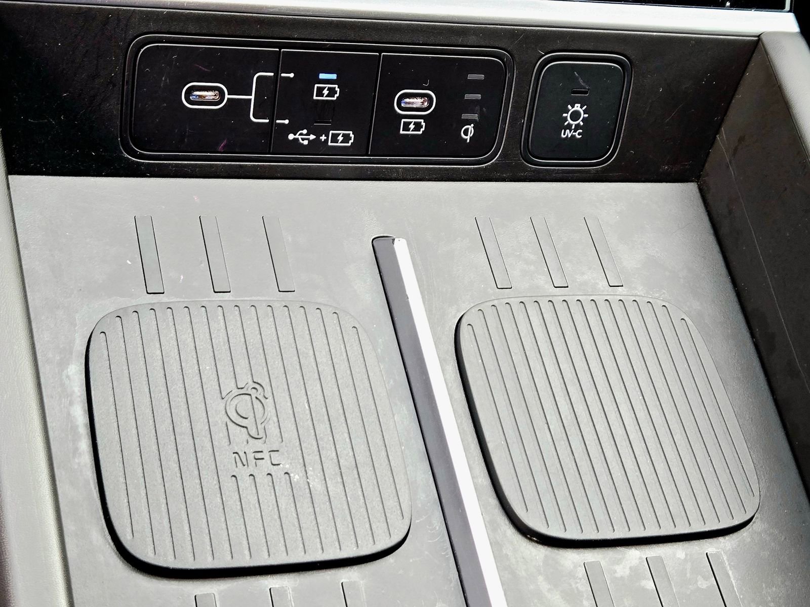 Used 2024 Hyundai Santa Fe Limited FWD image 19