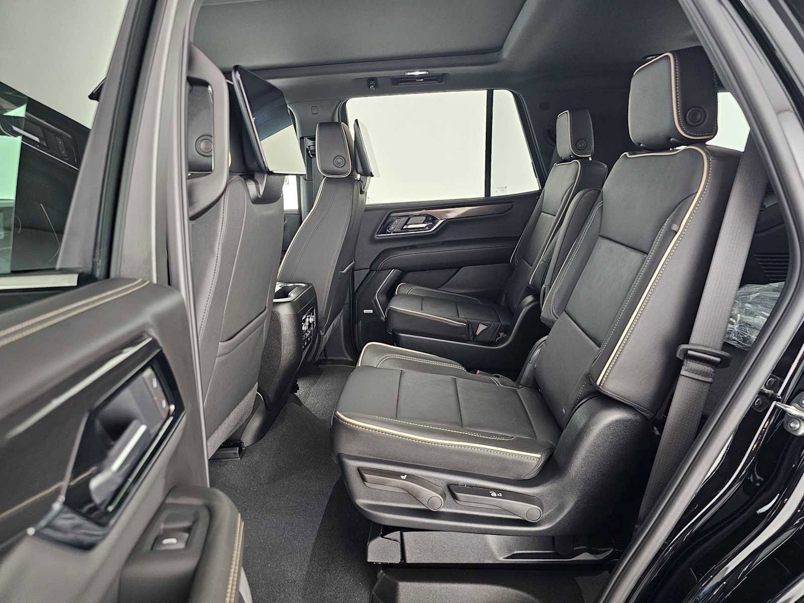 New 2026 GMC Yukon Elevation AWD/4WD image 19