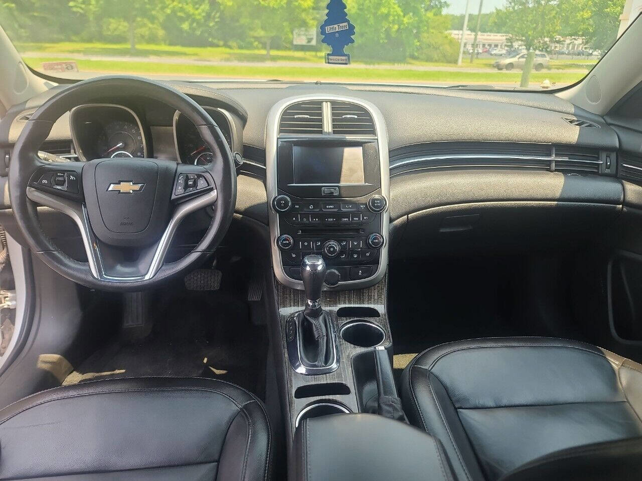 Used 2016 Chevrolet Malibu LTZ image 23