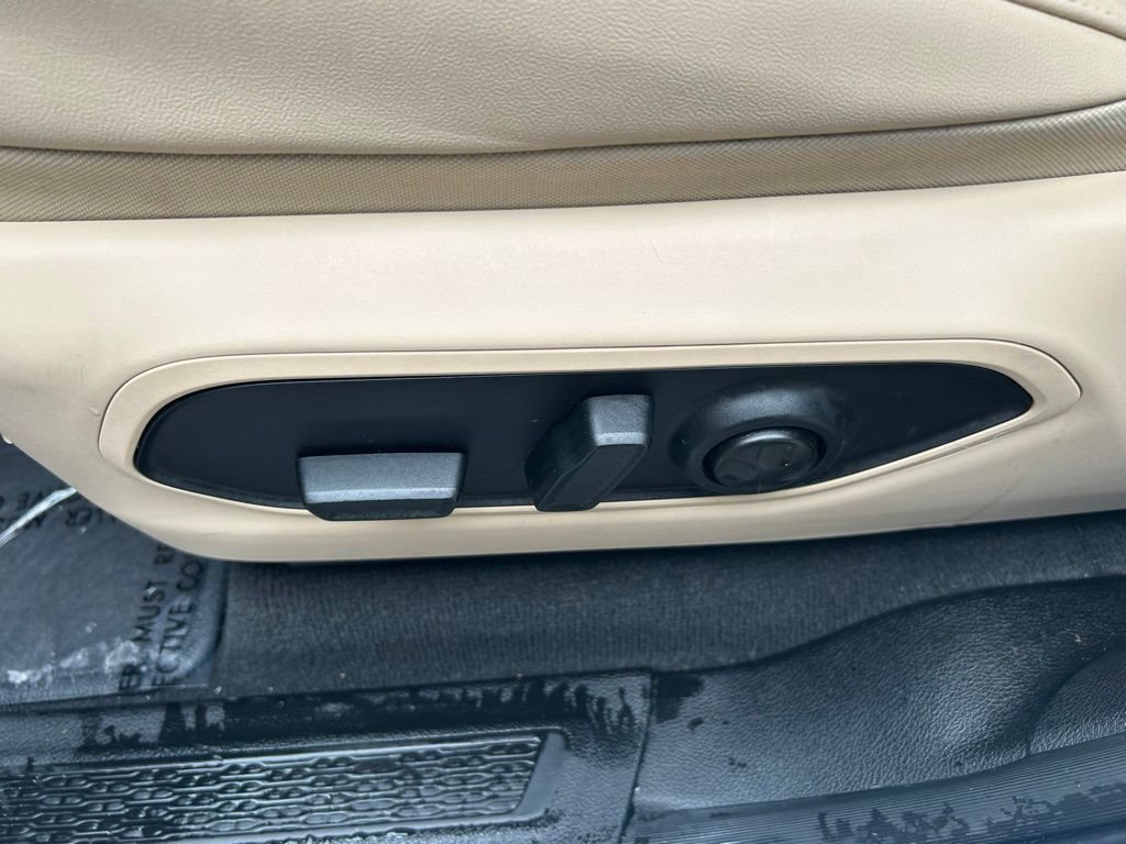 Certified 2022 Jeep Grand Cherokee L Limited RWD image 18