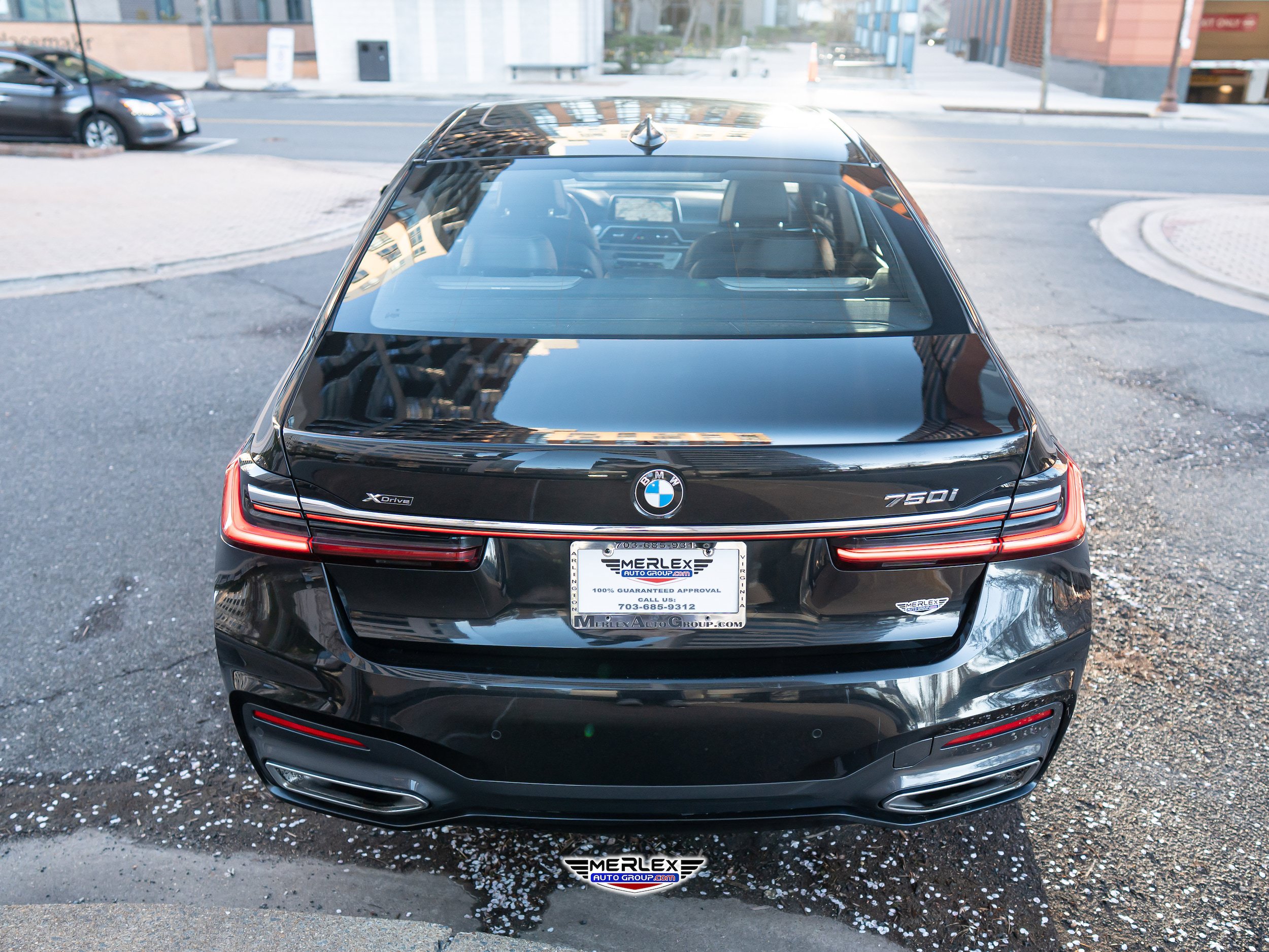 Used 2020 BMW 750i xDrive w/ Executive Package AWD/4WD image 6