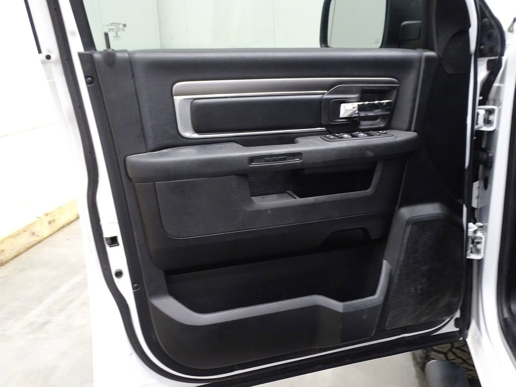 Used 2021 RAM 1500 Classic Warlock w/ Electronics Group AWD/4WD image 16